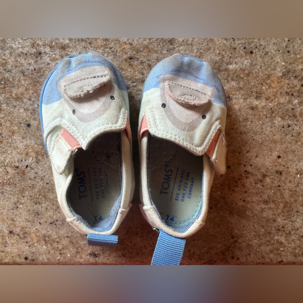 Toms boys girls unisex blue whale slip on sneakers shoes 4C NO BOX B1G1 50% off